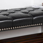 Panca imbottita capitonné da fondo letto con finitura borchiata e ripiano portaoggetti, 152 cm