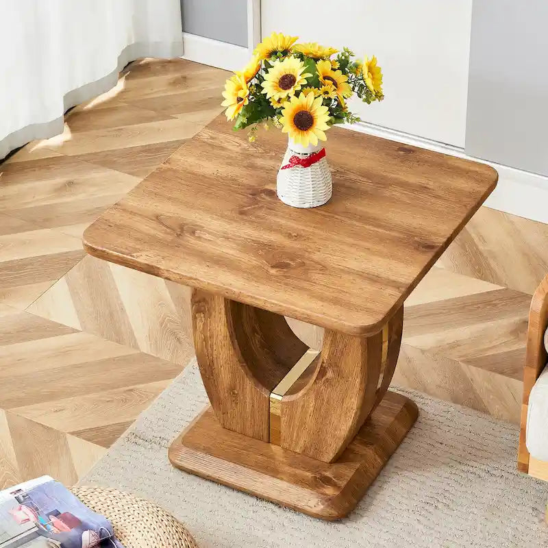 Tavolino quadrato moderno da 23,6 pollici con strisce decorative placcate in oro per soggiorno