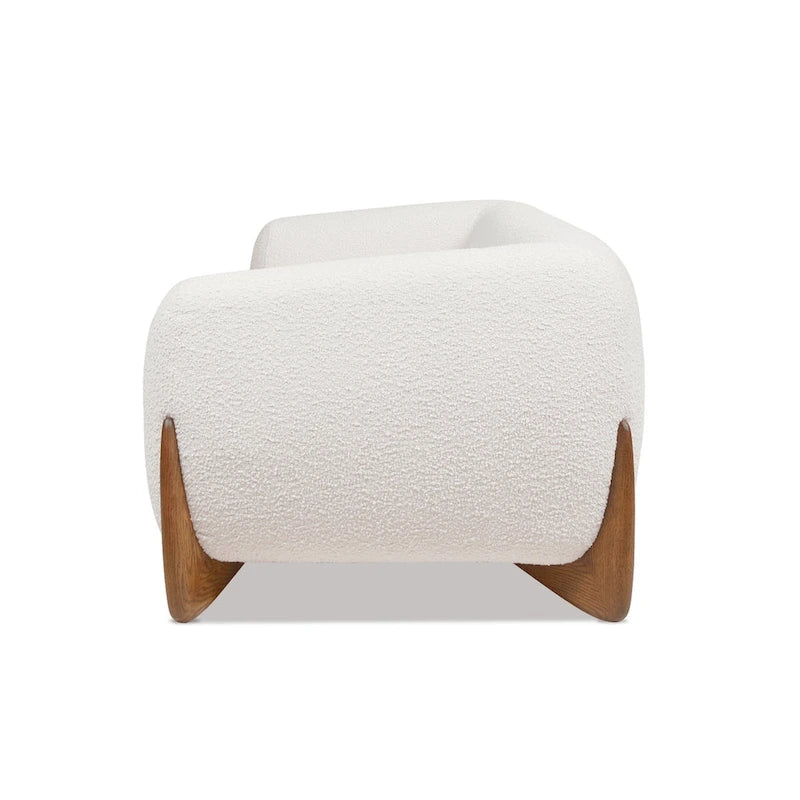 Divano imbottito Sherpa da 229 cm, Bouclé oversize, gambe in rovere naturale