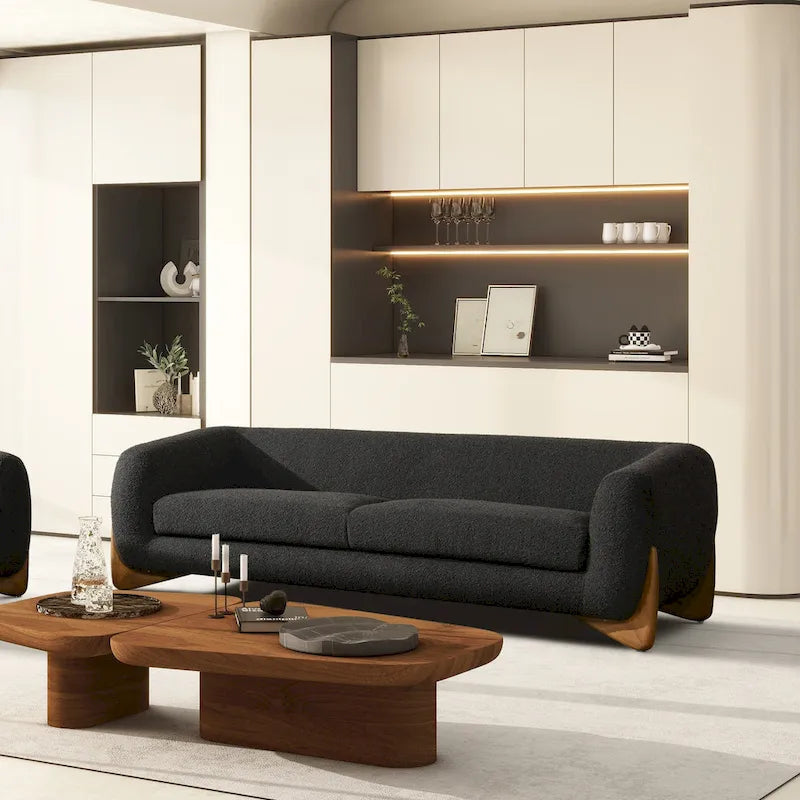 Divano imbottito Sherpa da 229 cm, Bouclé oversize, gambe in rovere naturale