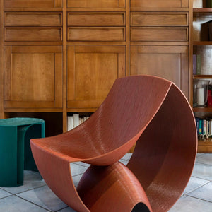 La silhouette élégante rehausse le style intérieur