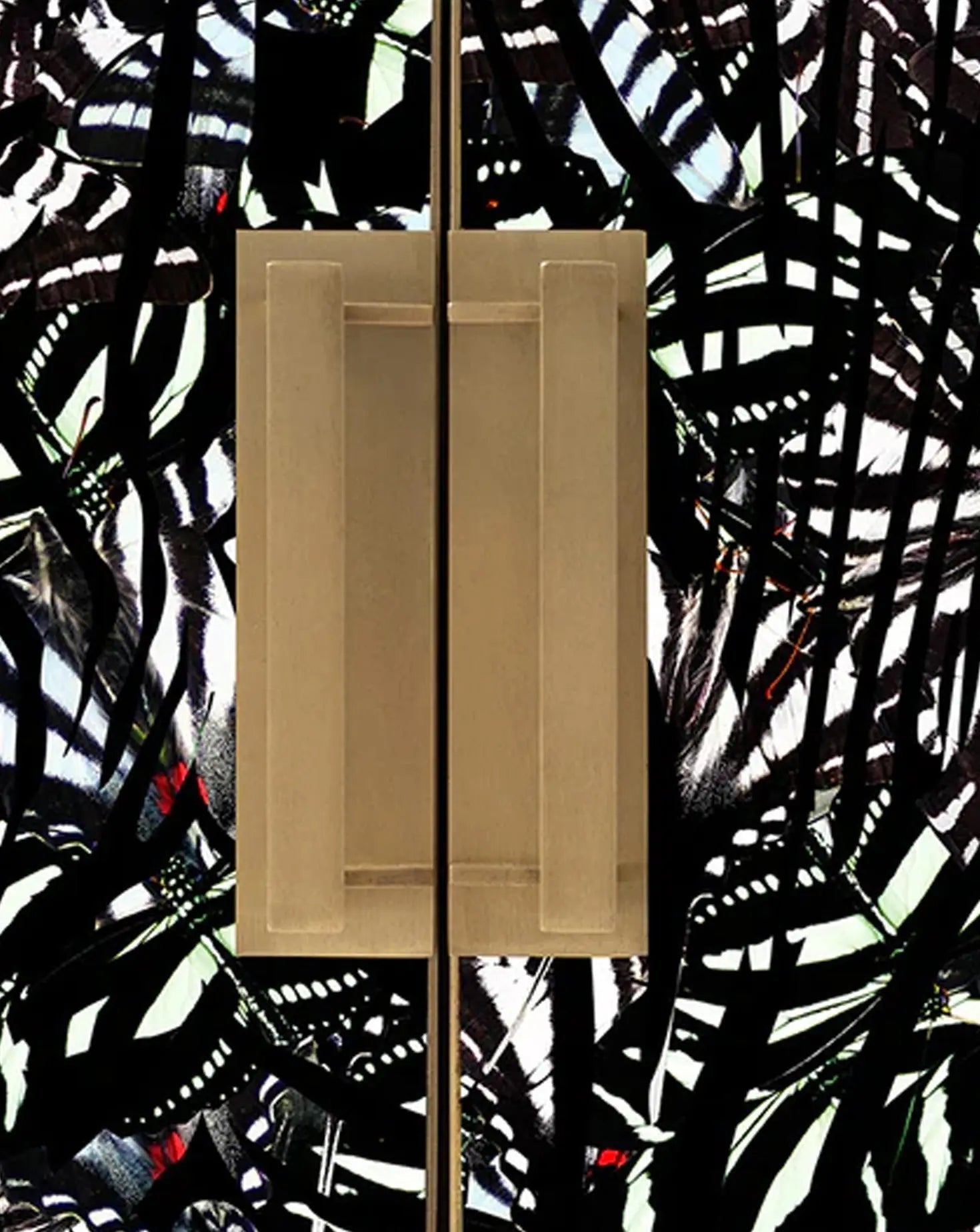 Felder Felder Cordelia Zebra Butterfly Cabinet